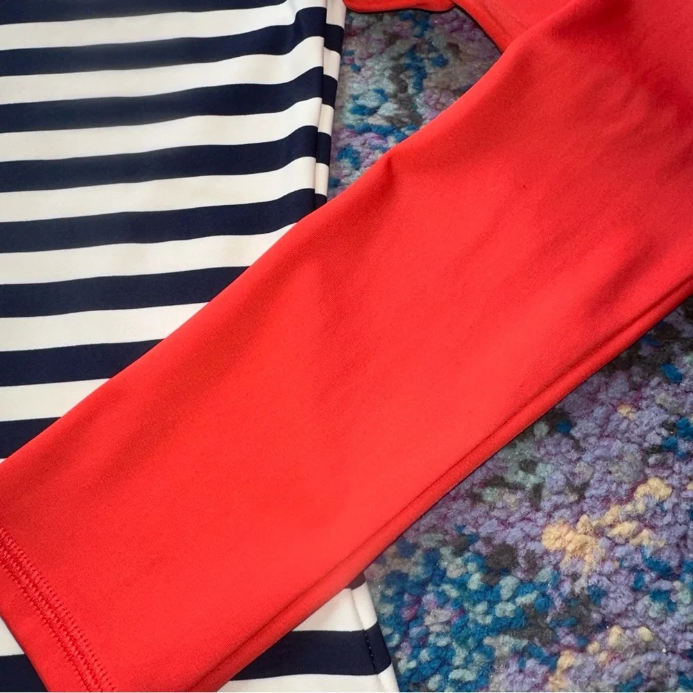 🏖️Boden Rash Guard🏖️ - Picture 7 of 9